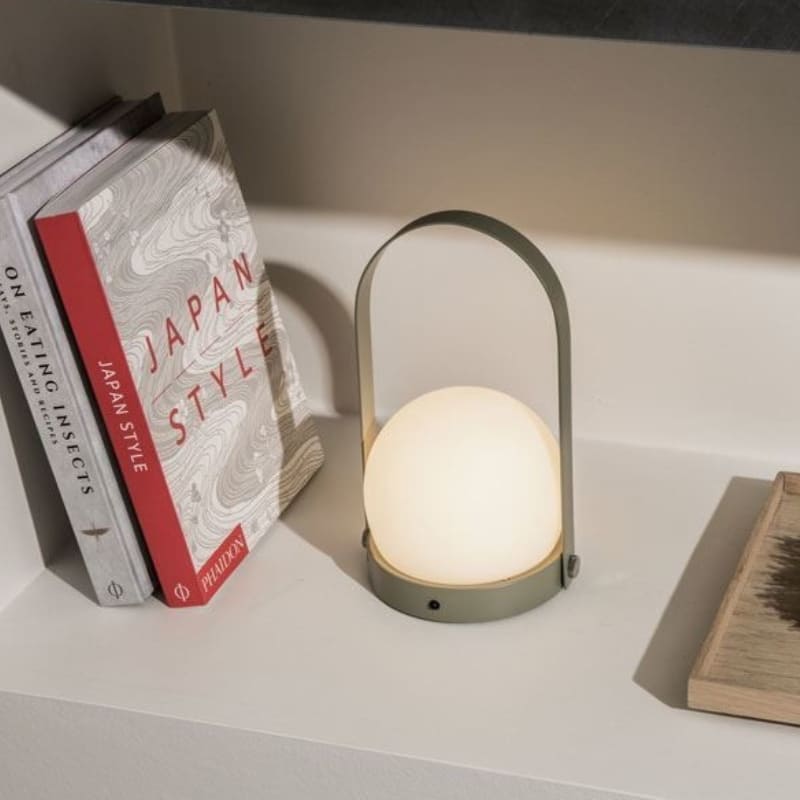 Offrez vous votre Lampe Carrie par MENU sur Mama Minka - Livraison gratuite à partir de 150€   