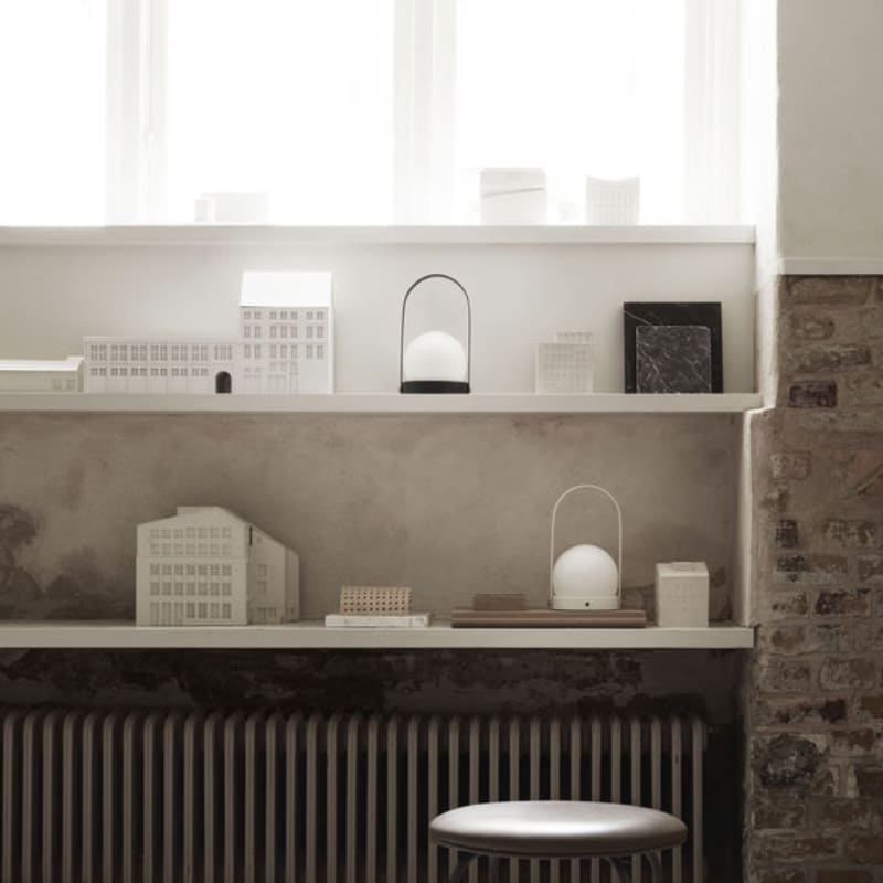 Offrez vous votre Lampe Carrie par MENU sur Mama Minka - Livraison gratuite à partir de 150€   